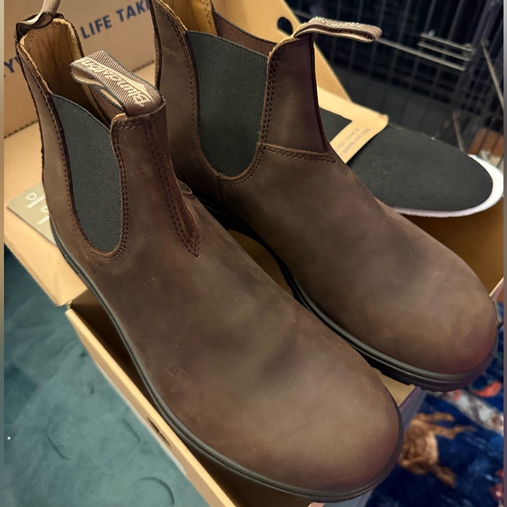 Blundstone Dark Brown Chelsea Boots